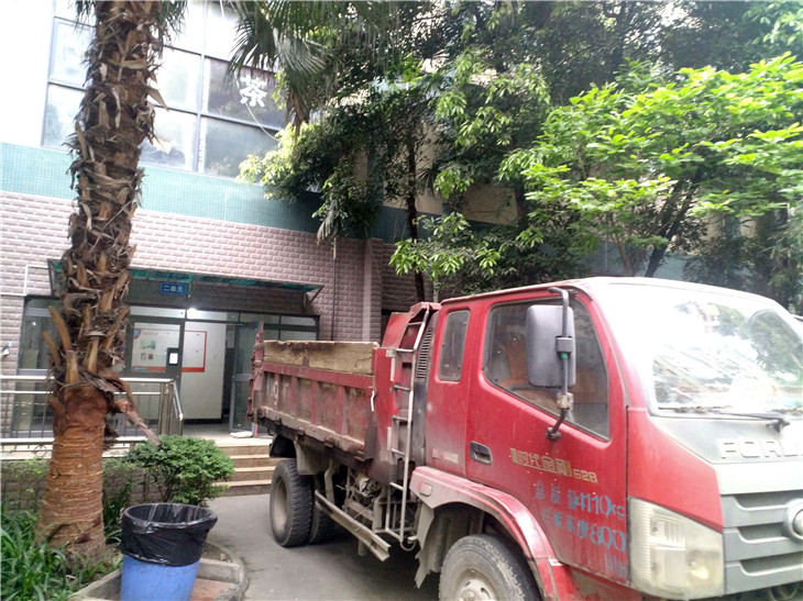 二手房拆除清运，成都战狼拆除罗兰小镇拆除施工案例